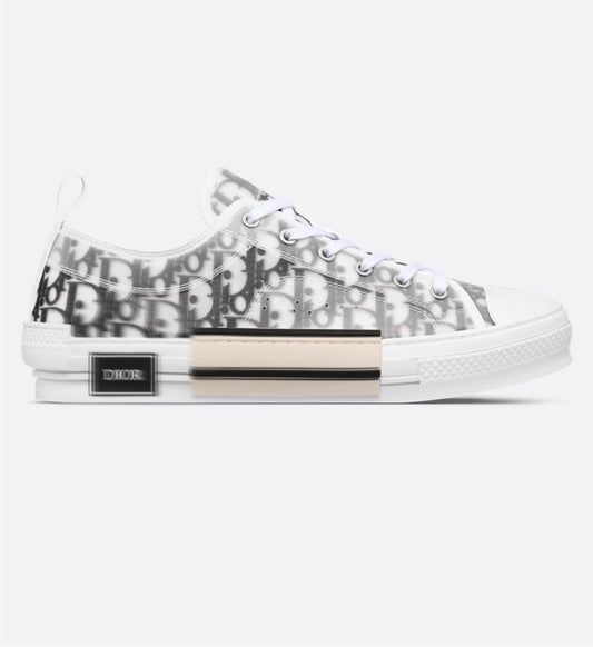 B23 League Low-Top Sneaker